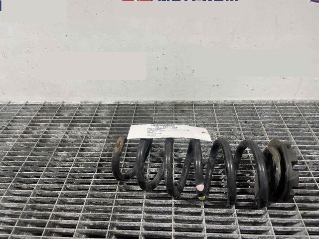 bontott RENAULT CLIO IV Hátsó Rugó