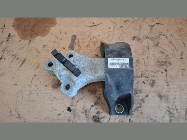 bontott RENAULT CLIO IV Motor Tartó Bak Jobb