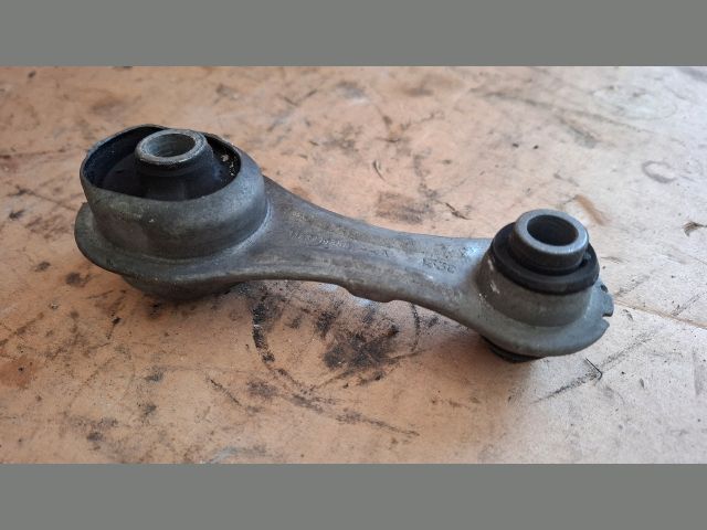 bontott RENAULT CLIO IV Motor Tartó Bak (Pozíciófüggetlen)