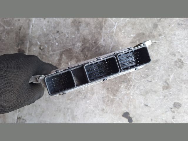 bontott RENAULT CLIO IV Motorvezérlő