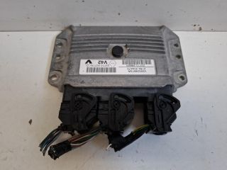 bontott RENAULT CLIO IV Motorvezérlő