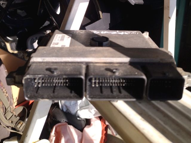 bontott RENAULT CLIO IV Motorvezérlő