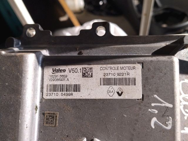 bontott RENAULT CLIO IV Motorvezérlő