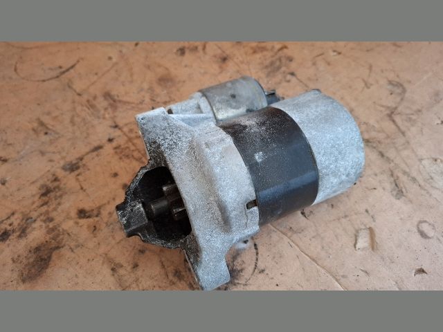 bontott RENAULT CLIO IV Önindító