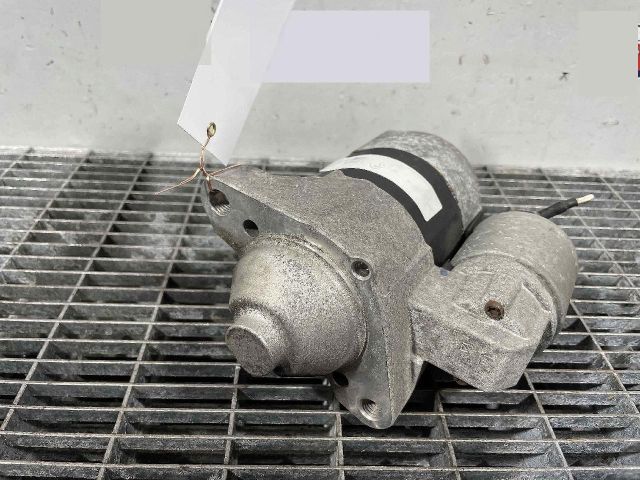 bontott RENAULT CLIO IV Önindító