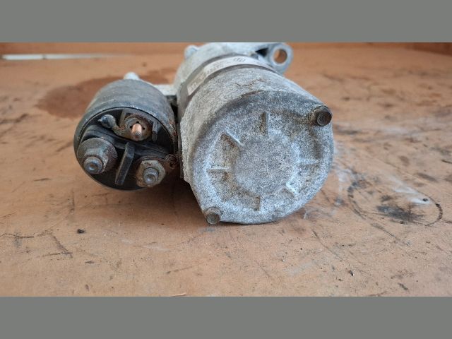 bontott RENAULT CLIO IV Önindító