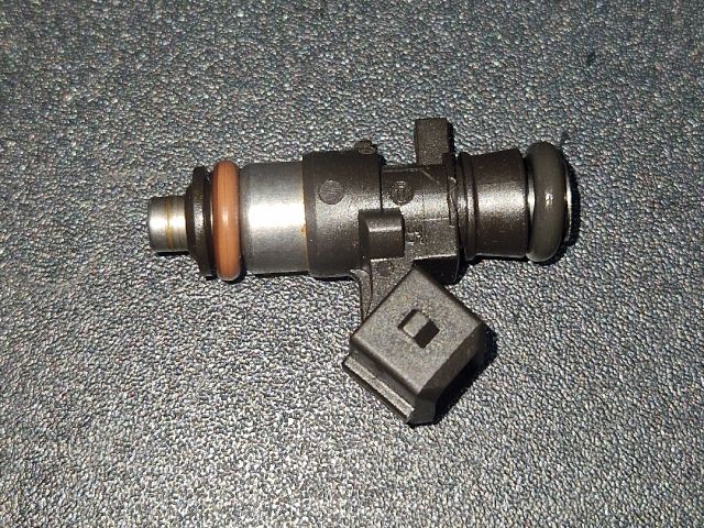 bontott RENAULT CLIO IV Porlasztó (1 db)