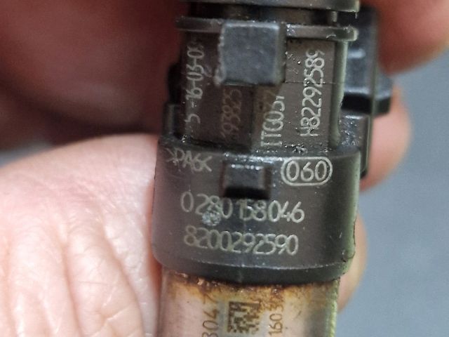 bontott RENAULT CLIO IV Porlasztó (1 db)