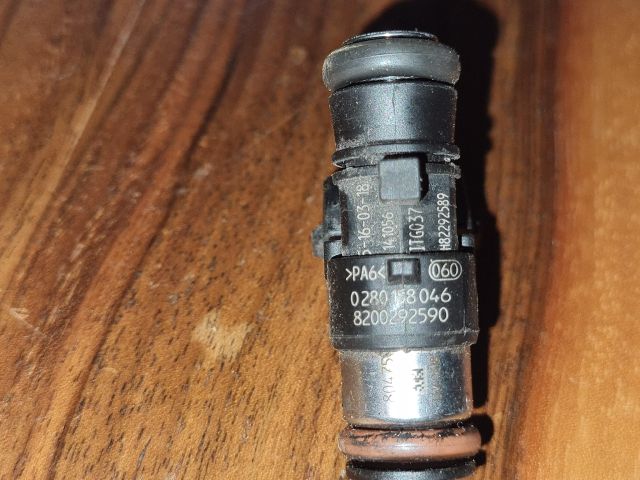 bontott RENAULT CLIO IV Porlasztó (1 db)