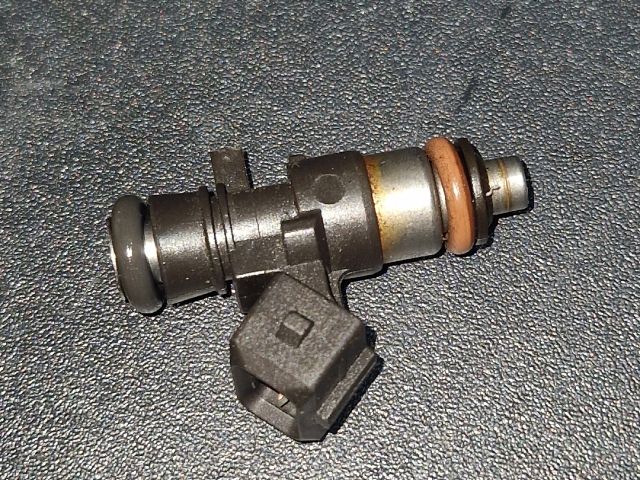 bontott RENAULT CLIO IV Porlasztó (1 db)