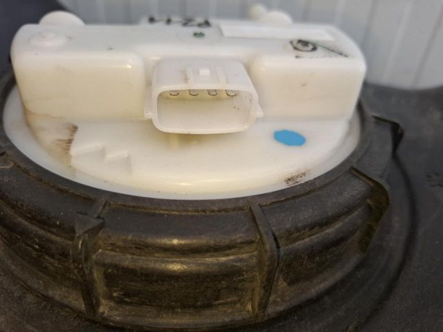 bontott RENAULT CLIO IV Üzemanyag Szivattyú