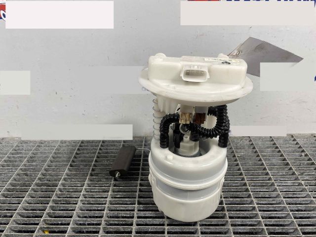 bontott RENAULT CLIO IV Üzemanyag Szivattyú