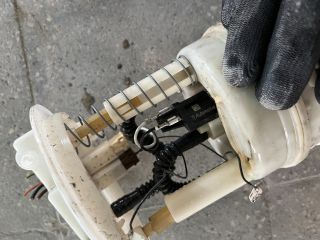 bontott RENAULT CLIO IV Üzemanyag Szivattyú