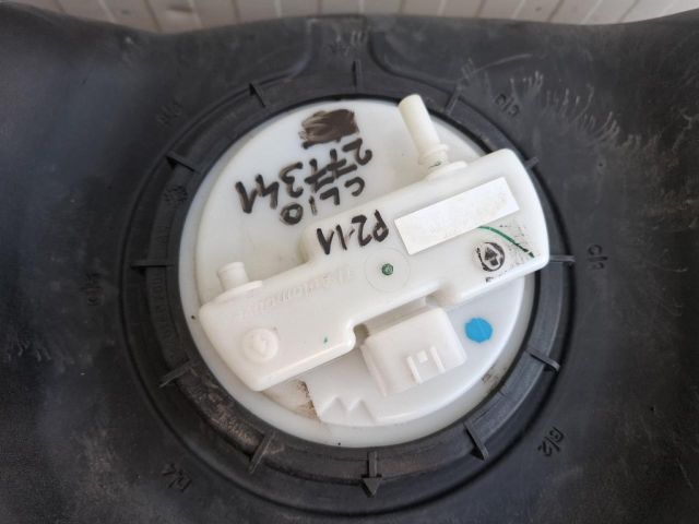 bontott RENAULT CLIO IV Üzemanyag Szivattyú