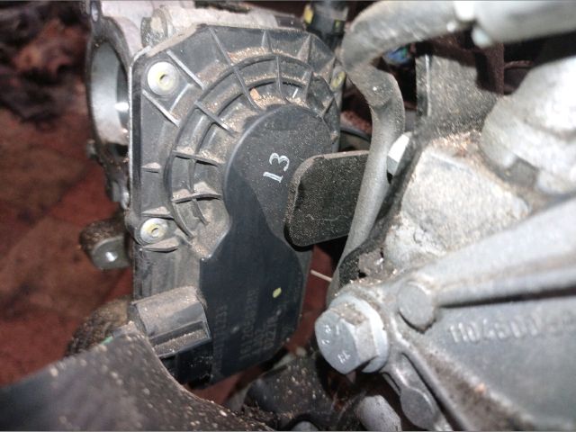 bontott RENAULT CLIO IV Fojtószelep (Elektromos)