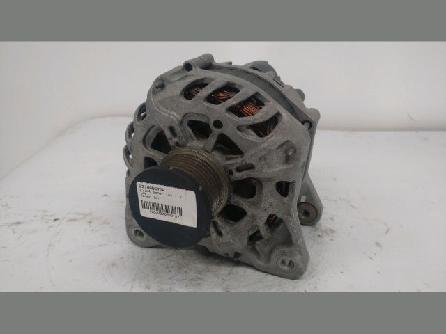 bontott RENAULT CLIO IV Generátor