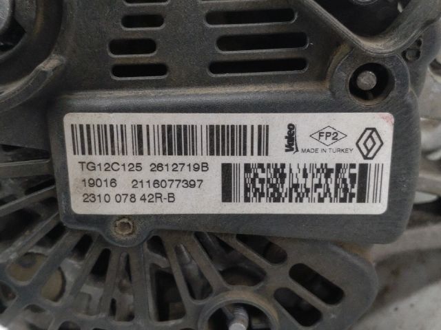 bontott RENAULT CLIO IV Generátor