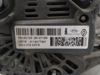 bontott RENAULT CLIO IV Generátor