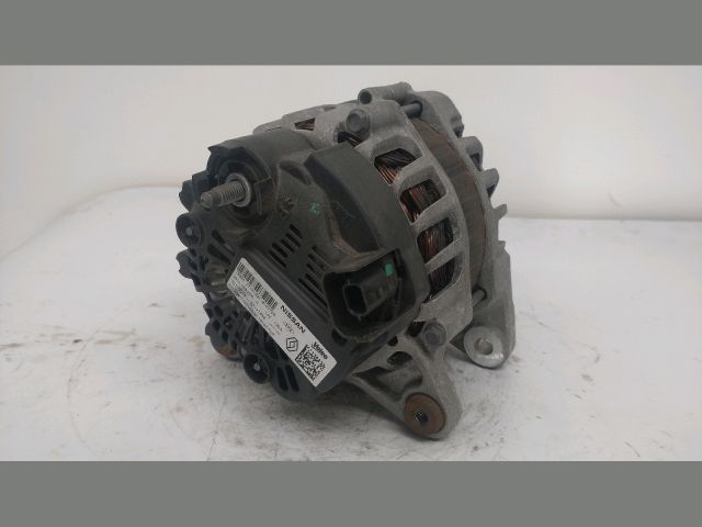 bontott RENAULT CLIO IV Generátor