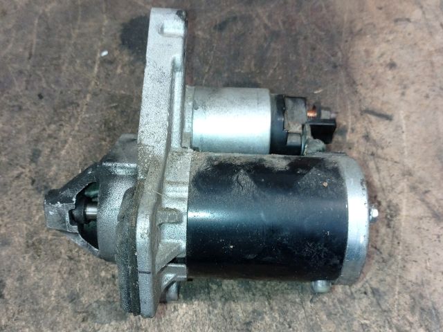 bontott RENAULT CLIO IV Önindító