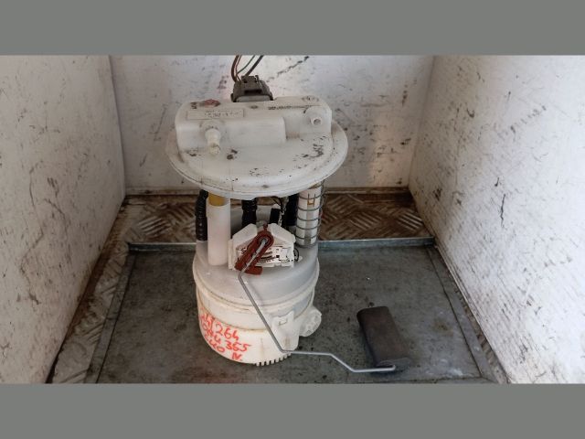 bontott RENAULT CLIO IV Üzemanyag Szivattyú