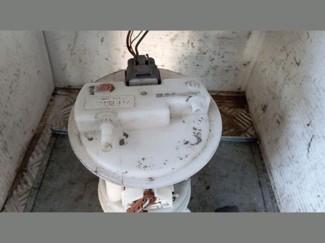 bontott RENAULT CLIO IV Üzemanyag Szivattyú