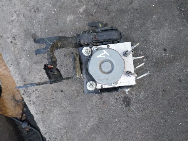 bontott RENAULT CLIO IV ABS Kocka