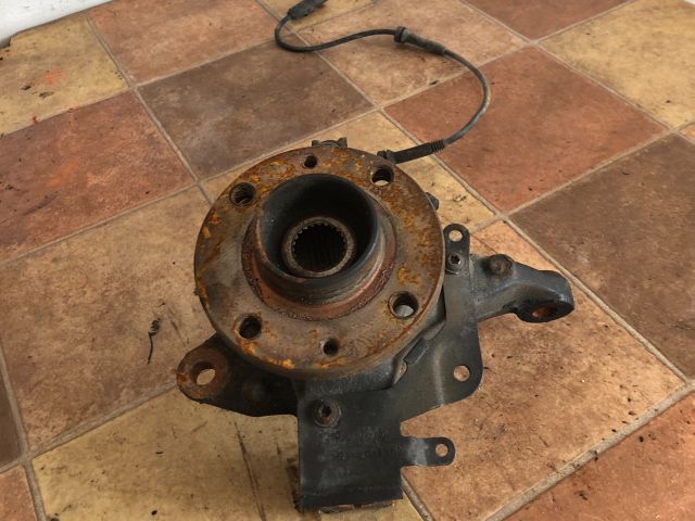 bontott RENAULT CLIO IV Bal első Csonkállvány Kerékaggyal