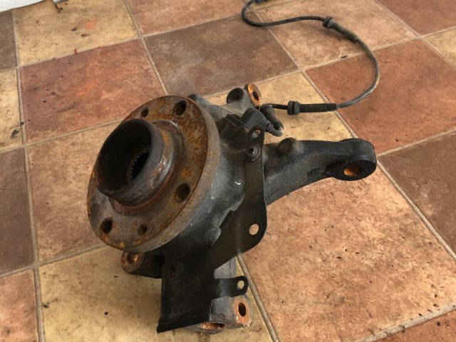 bontott RENAULT CLIO IV Bal első Csonkállvány Kerékaggyal