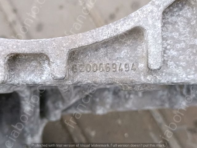 bontott RENAULT CLIO IV Generátor Tartó Bak