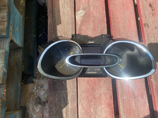 bontott RENAULT CLIO IV Kilométeróra