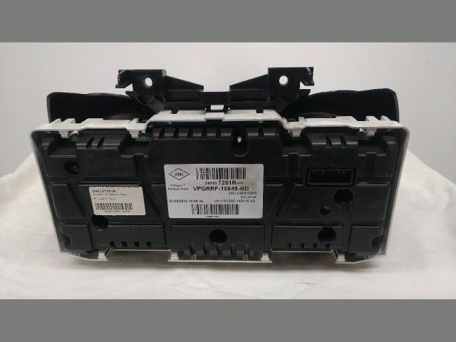 bontott RENAULT CLIO IV Kilométeróra