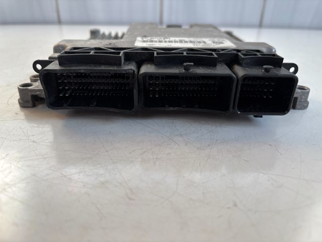 bontott RENAULT CLIO IV Motorvezérlő