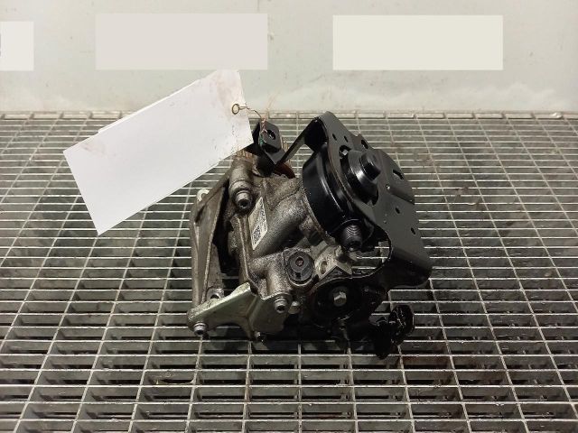 bontott RENAULT CLIO IV Nagynyomású Szivattyú