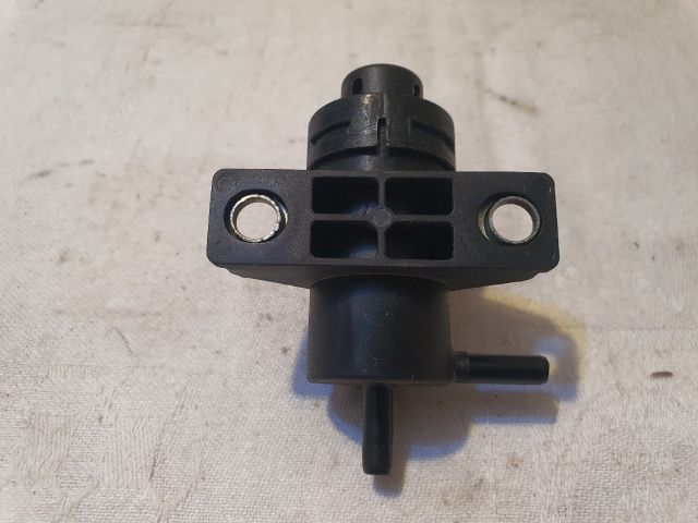 bontott RENAULT CLIO IV Turbó Vákum Szelep