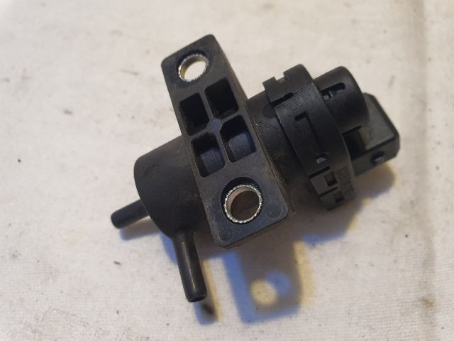 bontott RENAULT CLIO IV EGR / AGR Vákum Szelep