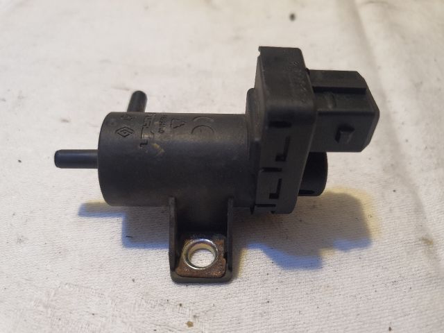 bontott RENAULT CLIO IV EGR / AGR Vákum Szelep