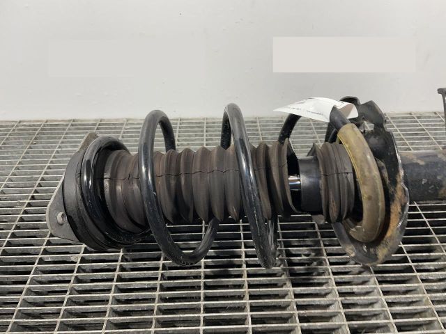 bontott RENAULT CLIO IV Első Rugó