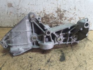 bontott RENAULT CLIO IV Generátor Tartó Bak