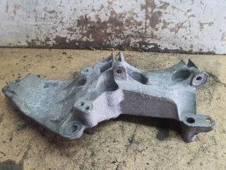 bontott RENAULT CLIO IV Generátor Tartó Bak