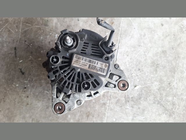 bontott RENAULT CLIO IV Generátor