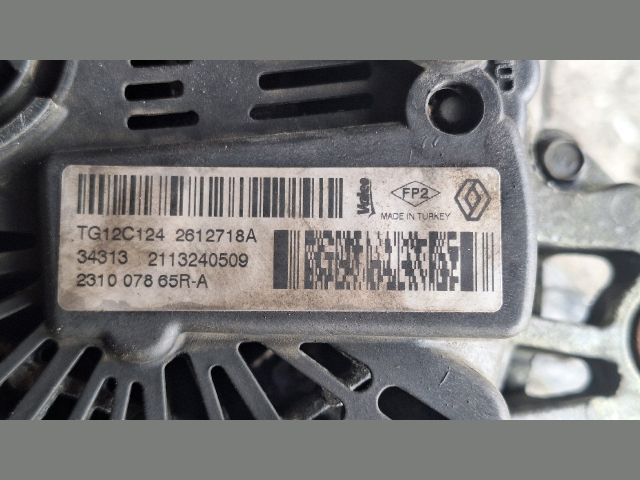 bontott RENAULT CLIO IV Generátor