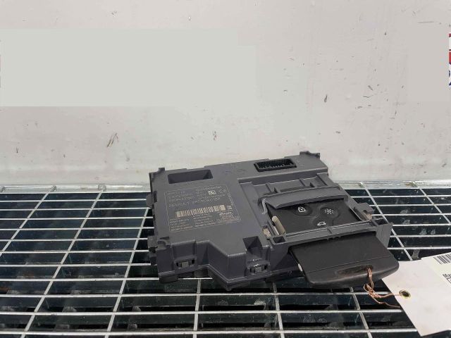 bontott RENAULT CLIO IV Gyújtáskapcsoló