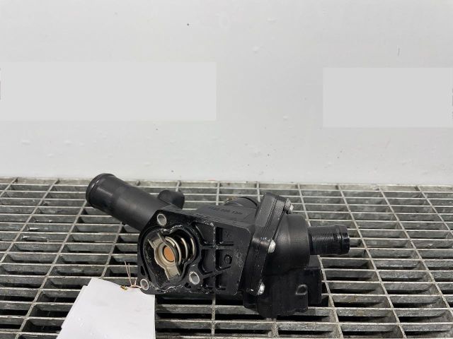 bontott RENAULT CLIO IV Hengerfej Vízkivezető