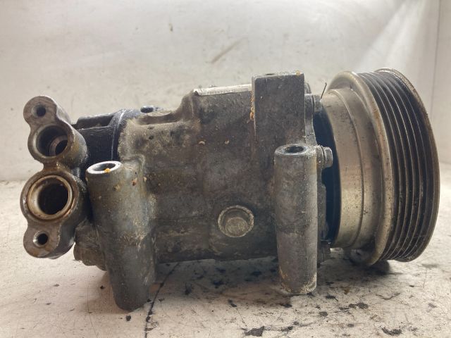 bontott RENAULT CLIO IV Klímakompresszor