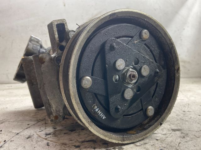 bontott RENAULT CLIO IV Klímakompresszor