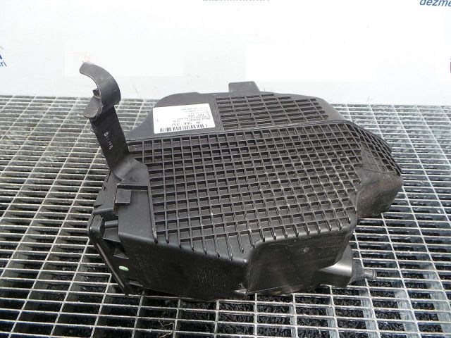 bontott RENAULT CLIO IV Légszűrő Ház