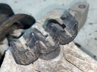 bontott RENAULT CLIO IV Motor Tartó Bak Jobb