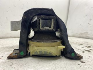 bontott RENAULT CLIO IV Motor Tartó Bak Jobb