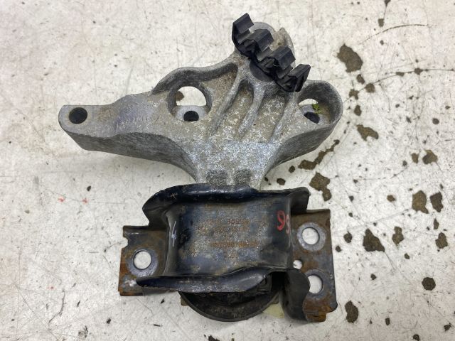 bontott RENAULT CLIO IV Motor Tartó Bak Jobb